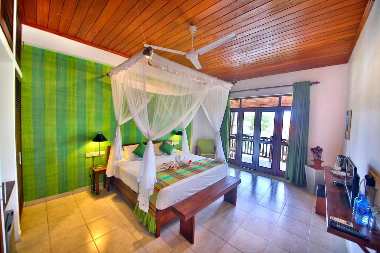 Rockside Beach Resort Bentota Luaran gambar