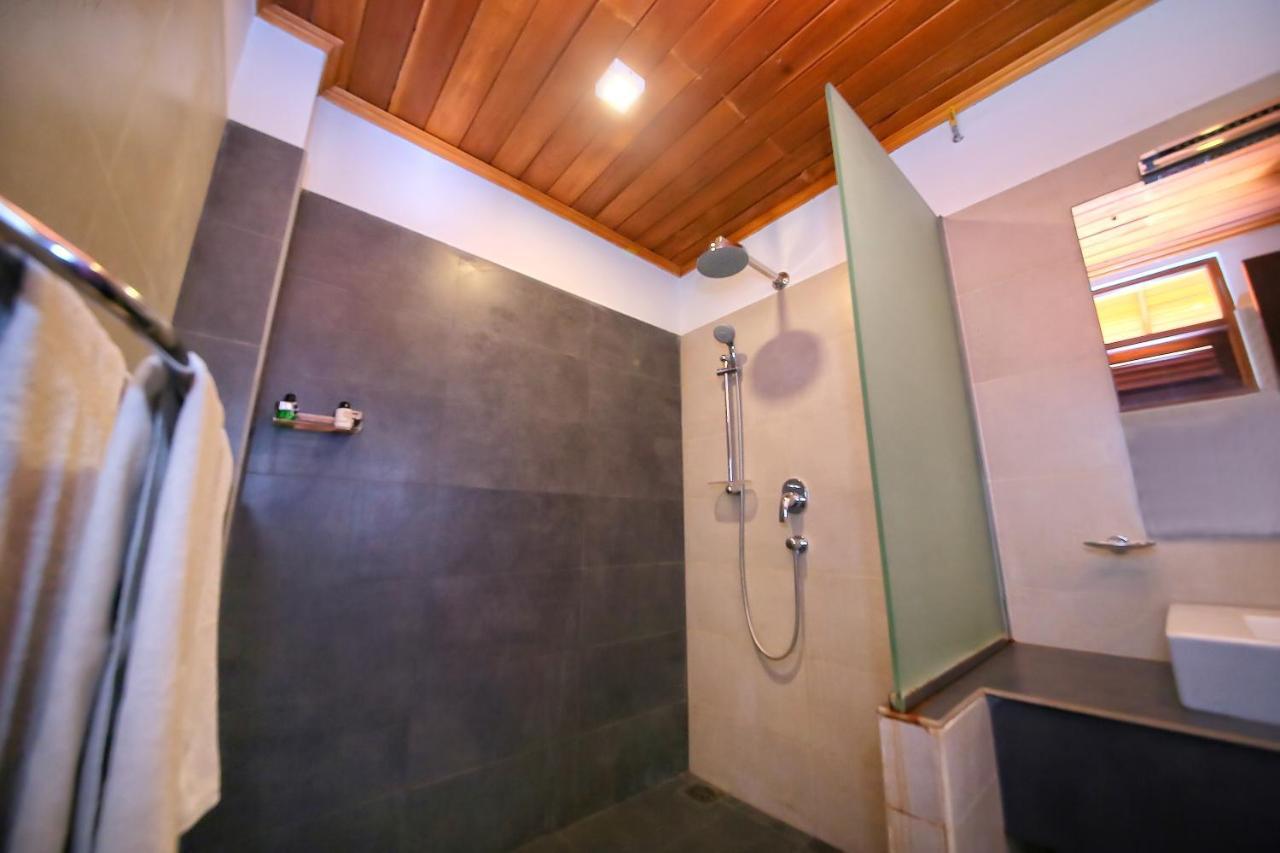 Rockside Beach Resort Bentota Luaran gambar