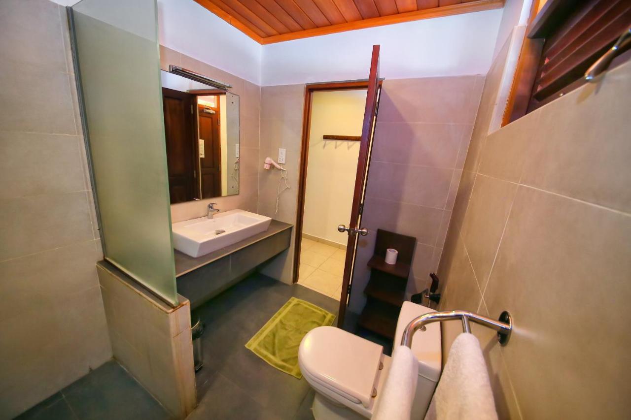 Rockside Beach Resort Bentota Luaran gambar