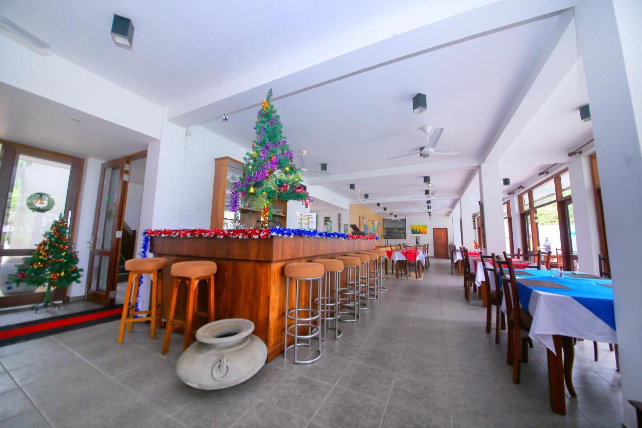 Rockside Beach Resort Bentota Luaran gambar