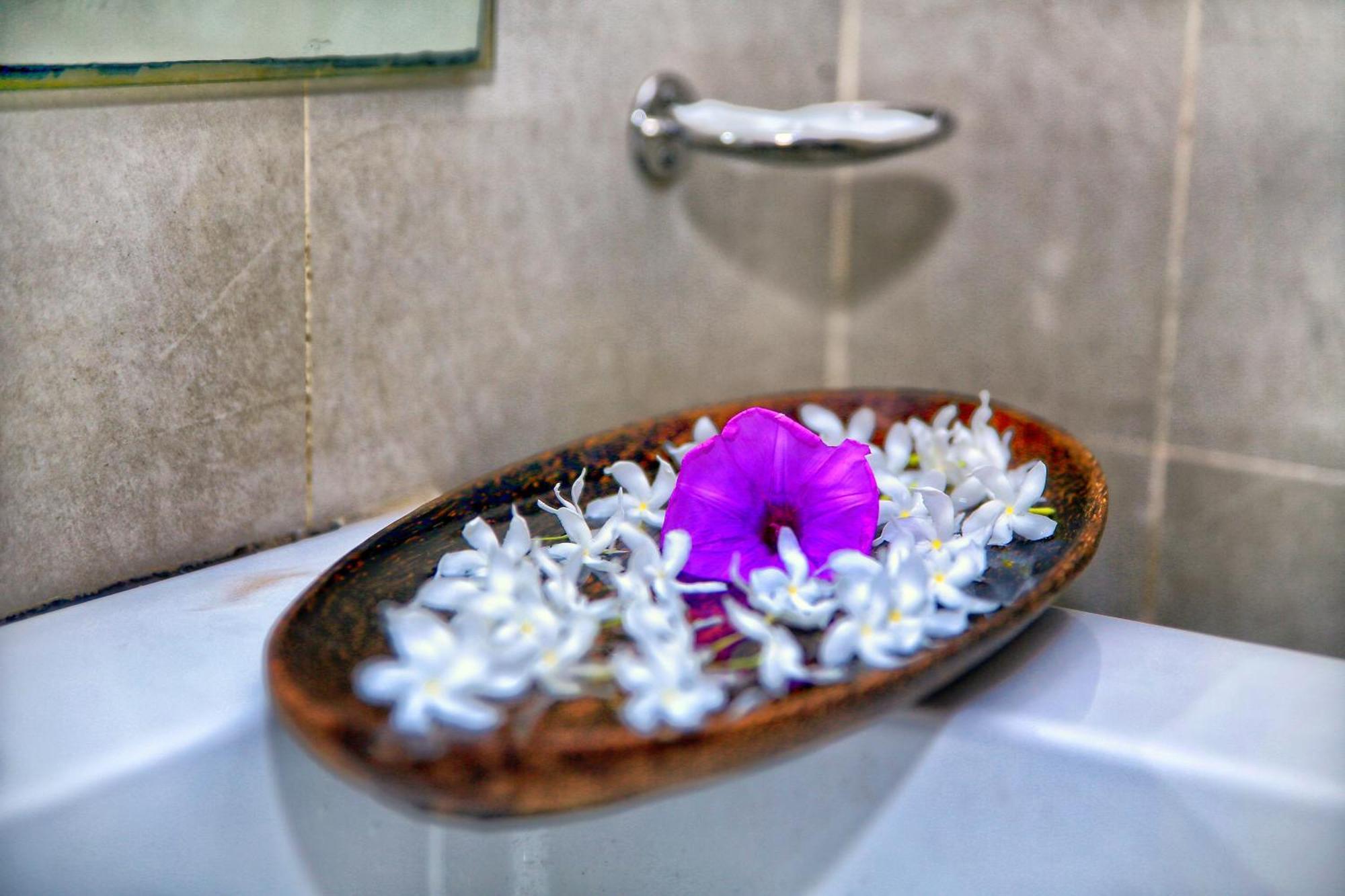 Rockside Beach Resort Bentota Luaran gambar