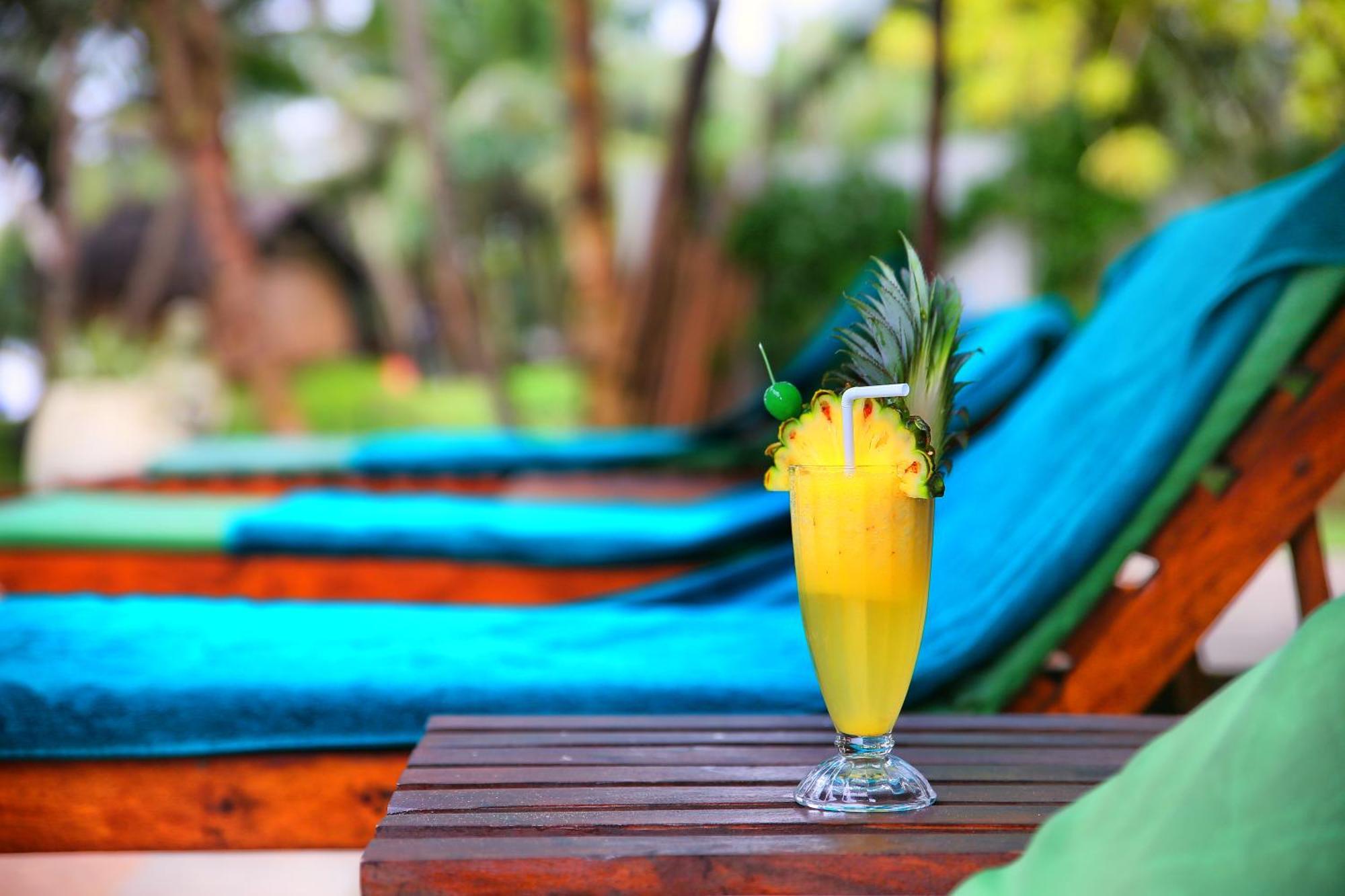 Rockside Beach Resort Bentota Luaran gambar
