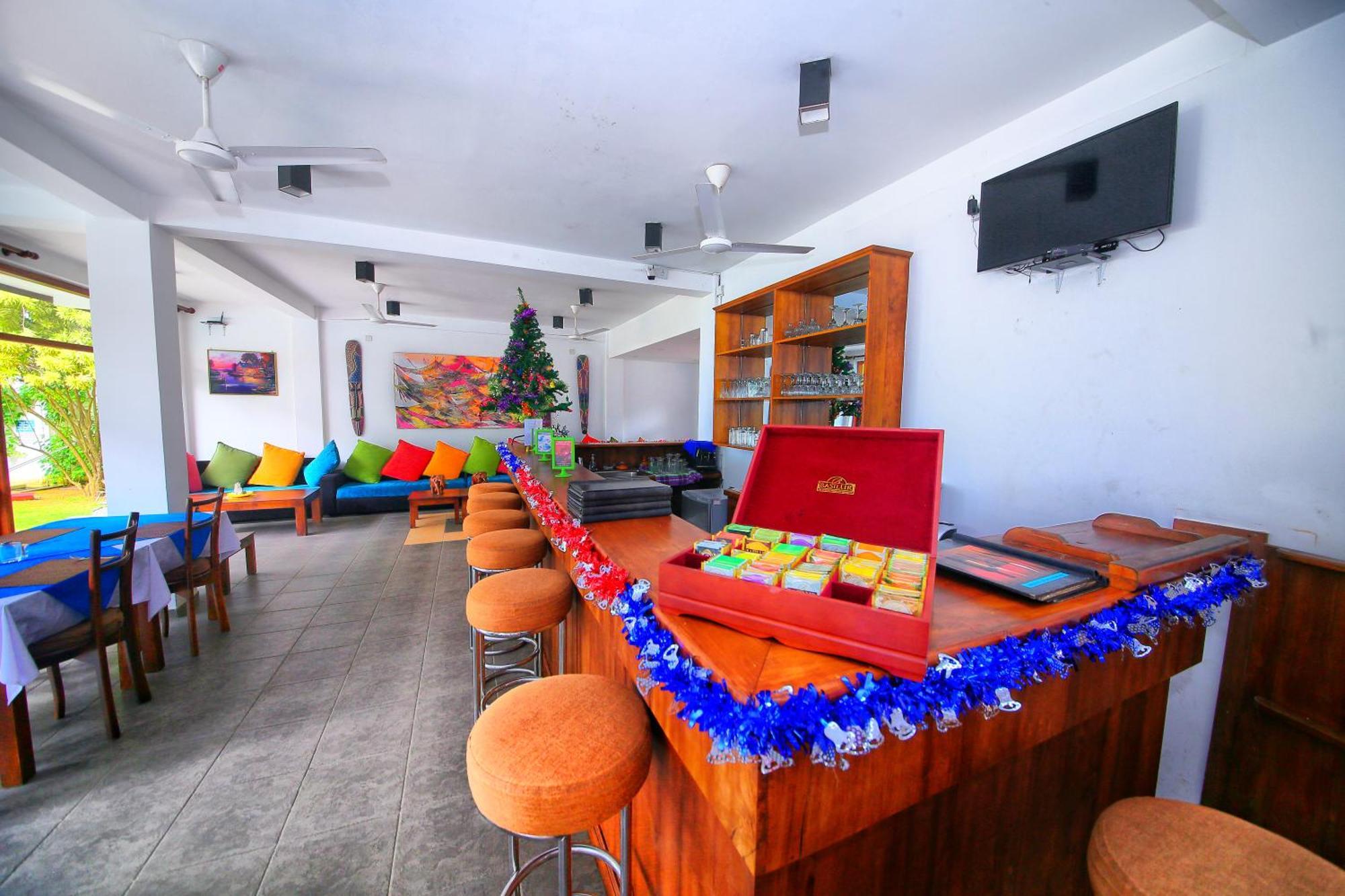 Rockside Beach Resort Bentota Luaran gambar